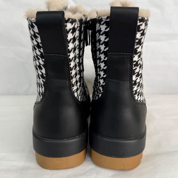 Torrid Black White Houndstooth Lace Up Cold Weather Booties Boots Sz. 10.5 WW - Picture 5 of 12